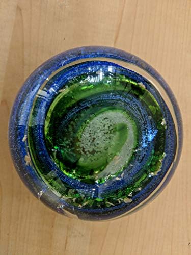 Субјективни Aardvark Уметност Стакло Зелено и Сино се Вртат со Злато Flecks Сфера и Paperweight Топка